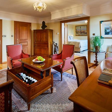Hotel Golden Well Praga Zewnętrze zdjęcie